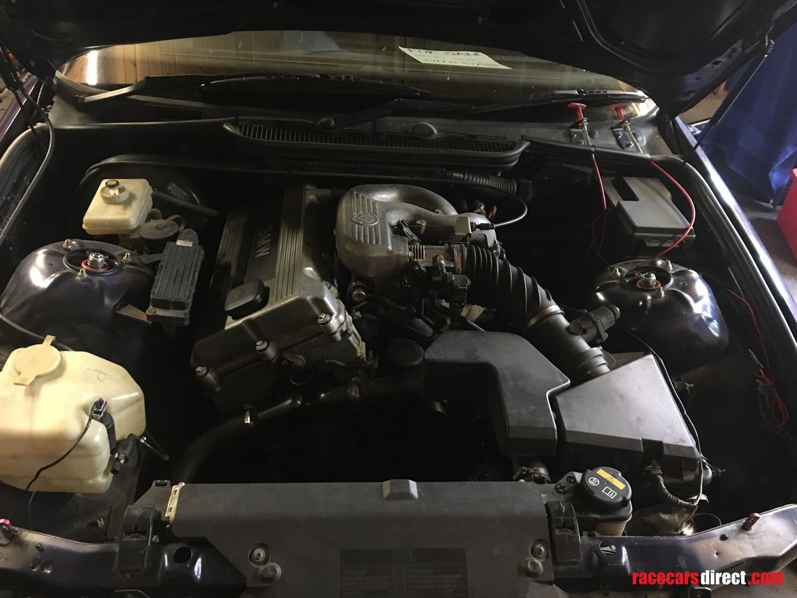 bmw-compact-cup-race-car