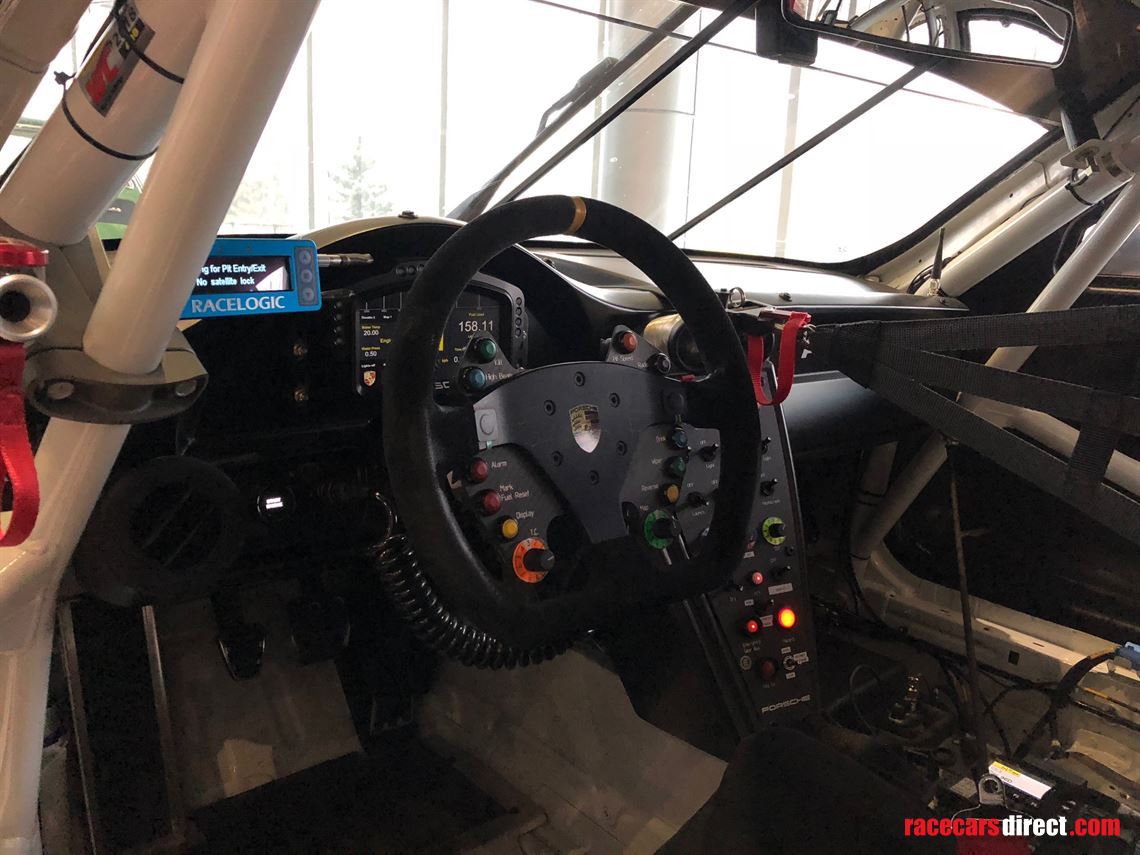 2017-porsche-gt3-r-w-2018-evo-updates