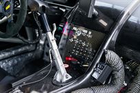 2010-aston-martin-vantage-gt2-006