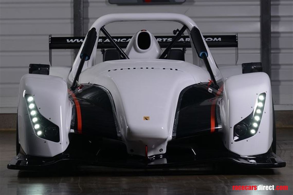 2018-sr8-demonstrator-white