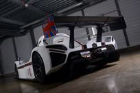 2018-sr8-demonstrator-white