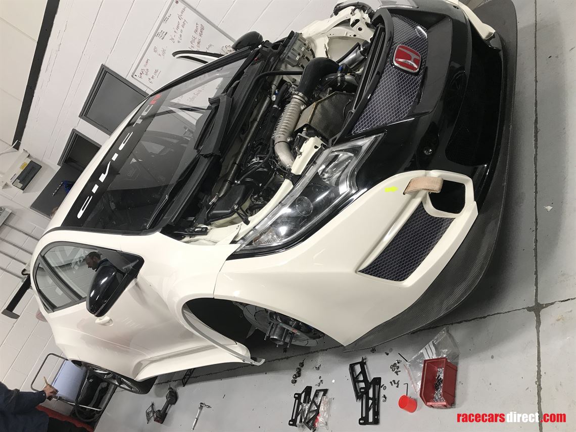 2016-honda-civic-tcr-fk2