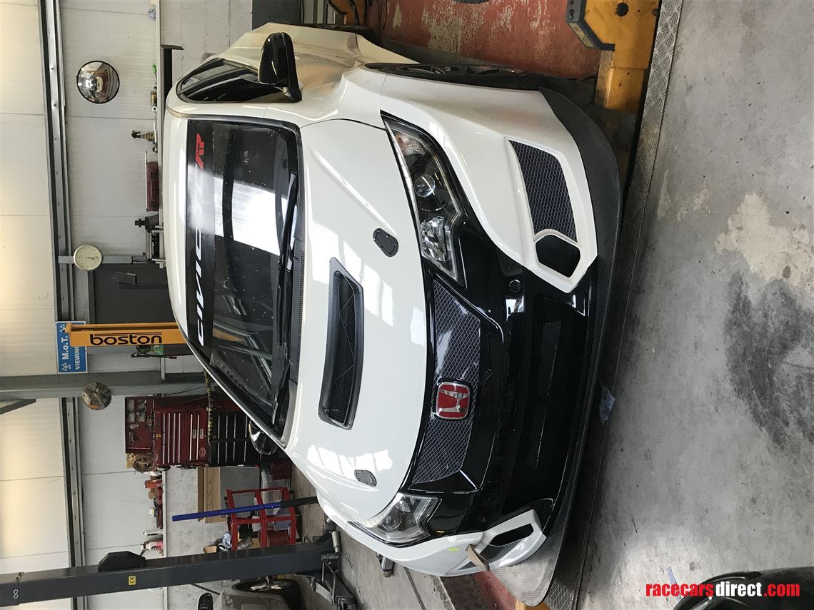 2016-honda-civic-tcr-fk2