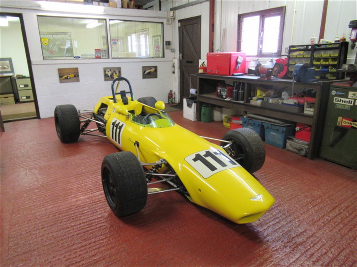 chevron-b17-formula-3---must-be-sold