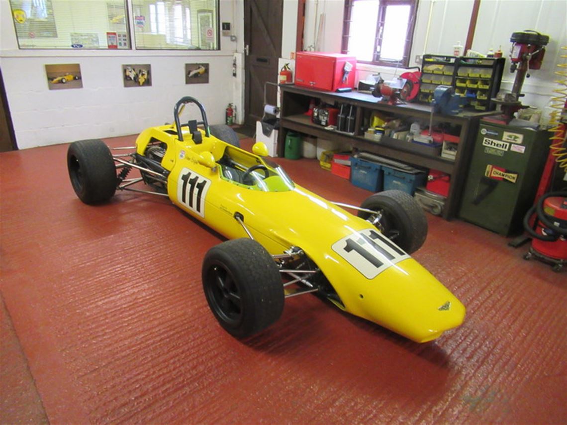 chevron-b17-formula-3---must-be-sold