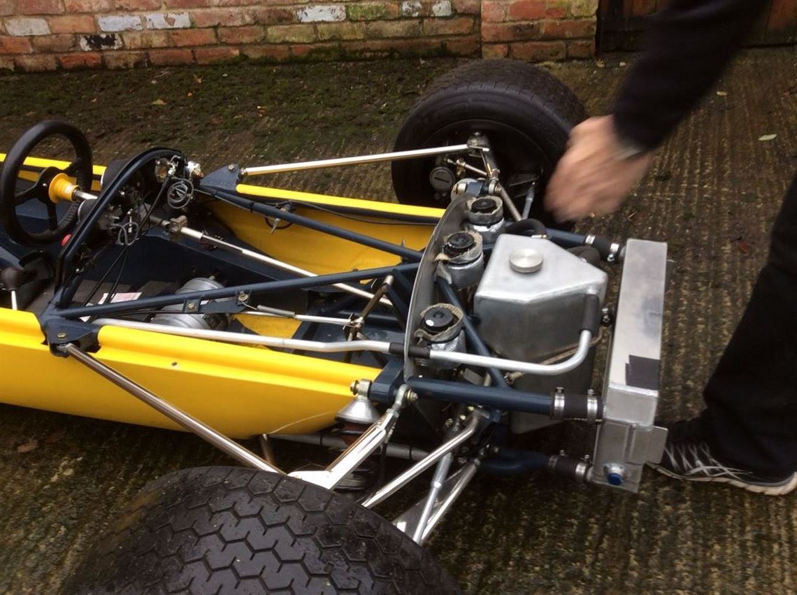 chevron-b17-formula-3---must-be-sold