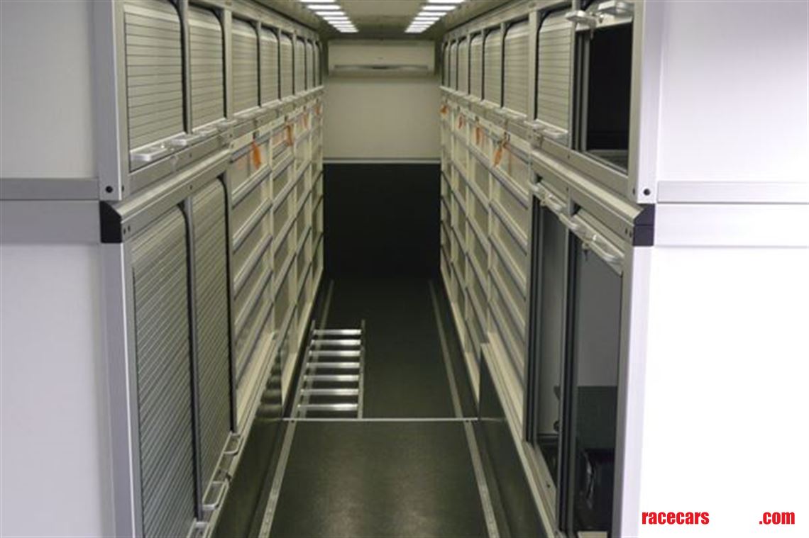 hofmann-motorsport-racetrailer-my-2008