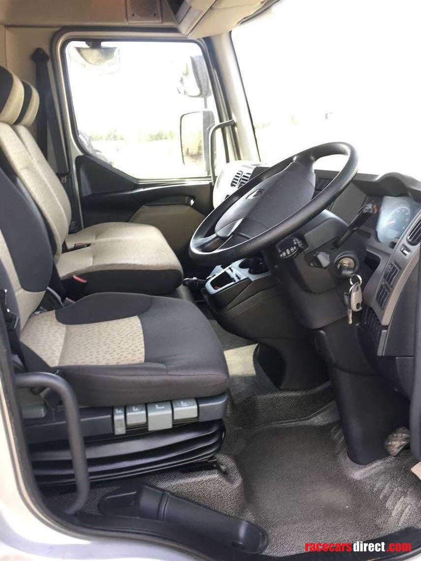 renault-midlum-75t-race-transporter