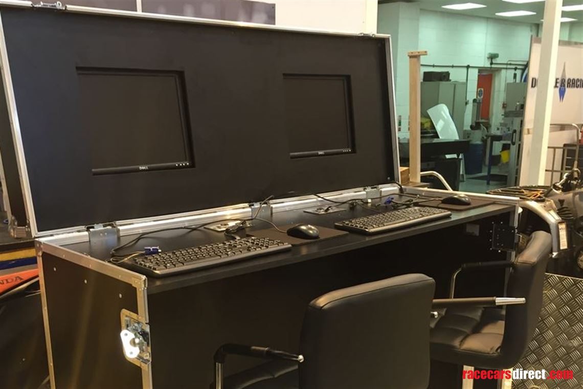 data-station-flight-case