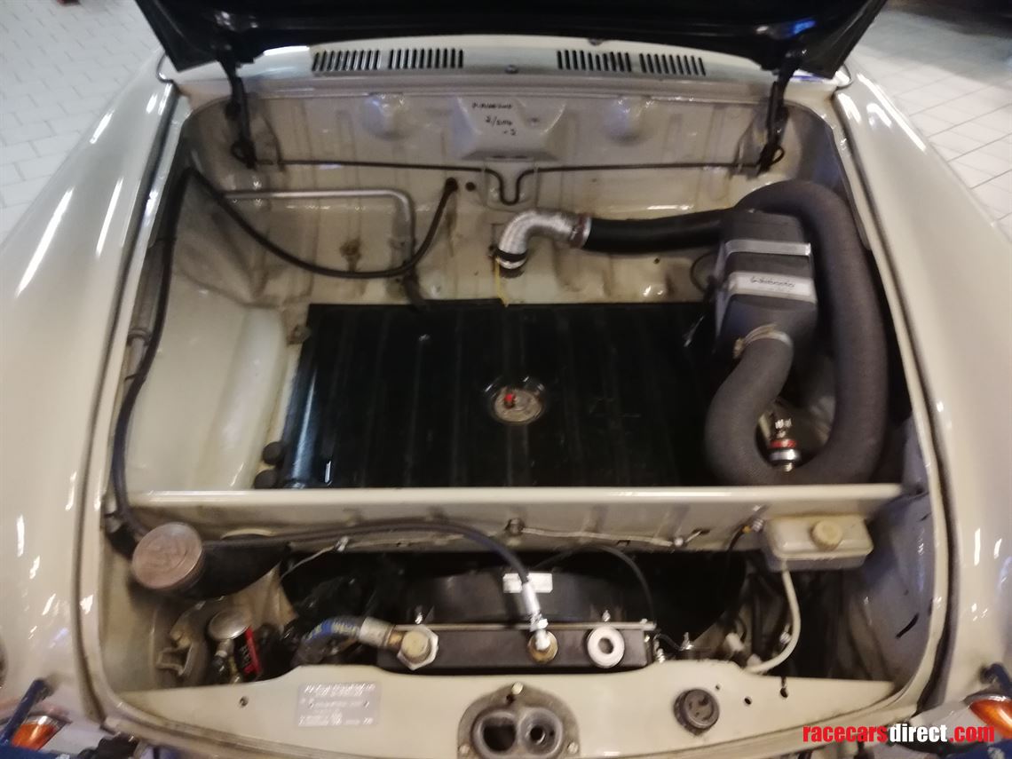 volkswagen-1600tl-fastback-rally-car