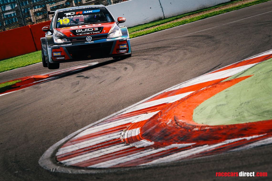 volkswagen-golf-gti-tcr