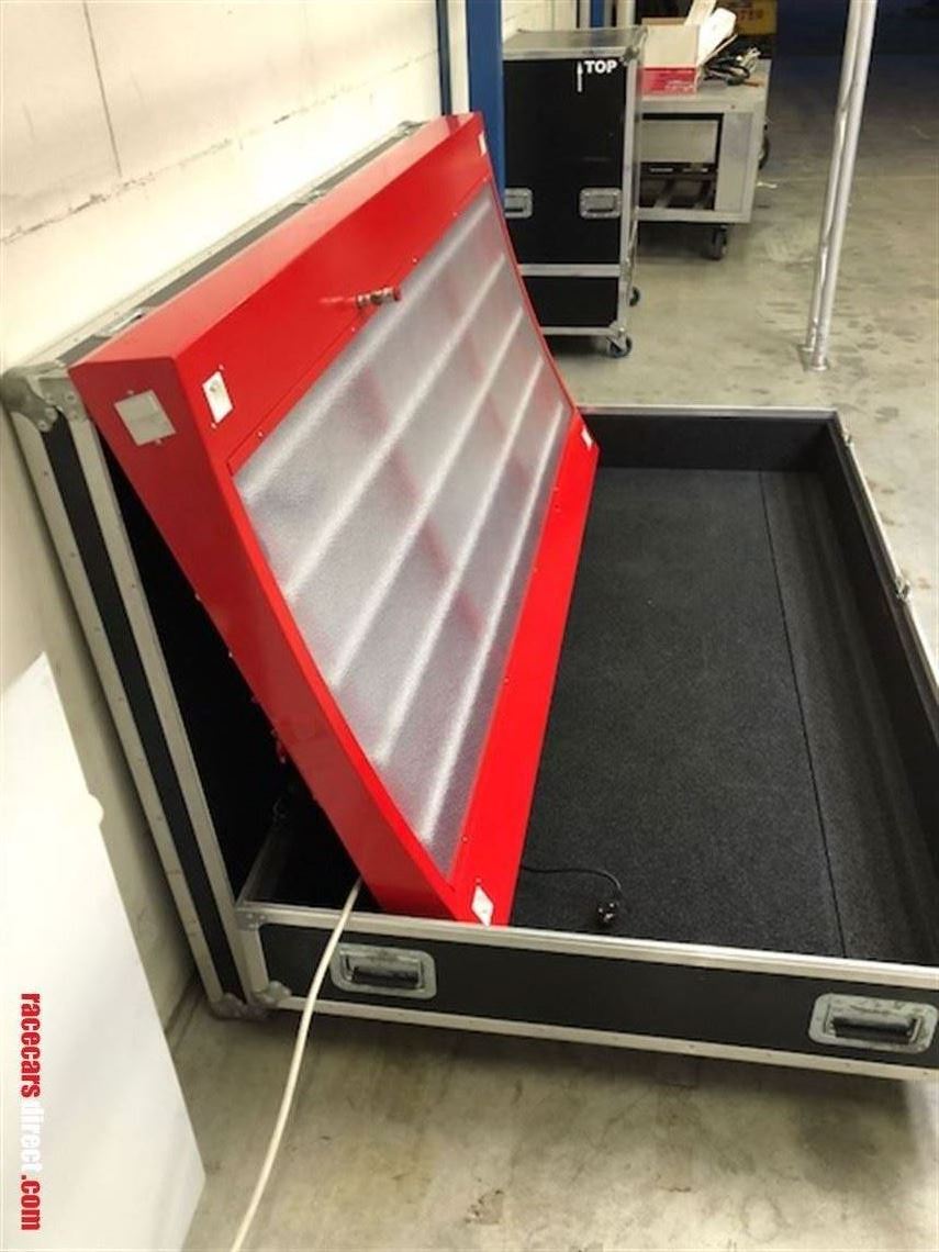 showtrax-light-power-hood