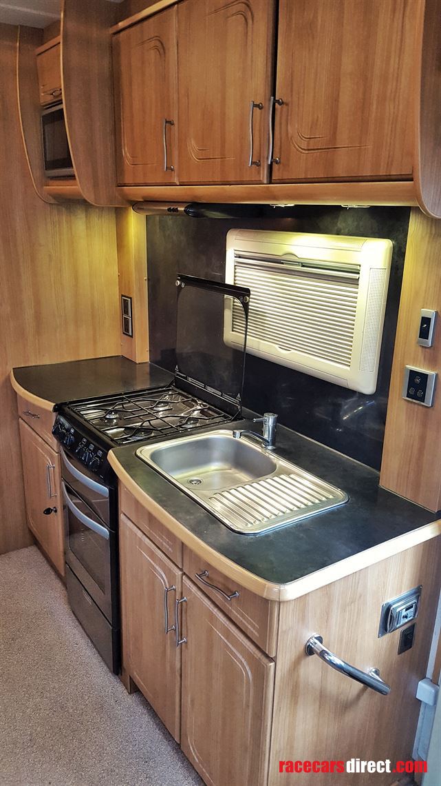 rs-motorhome-racecruiser