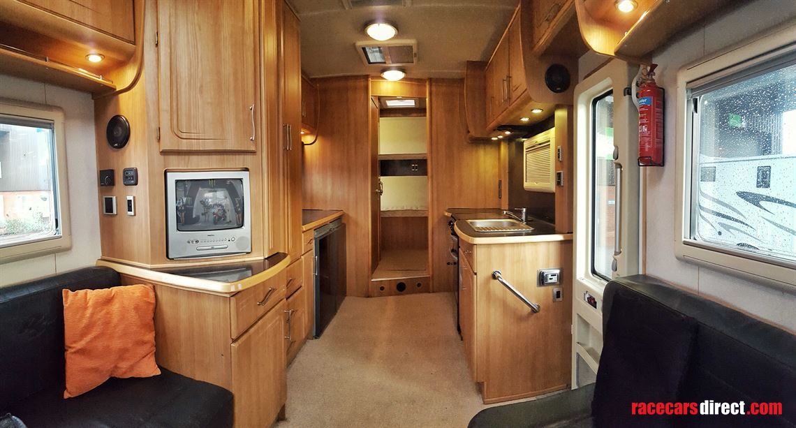 rs-motorhome-racecruiser