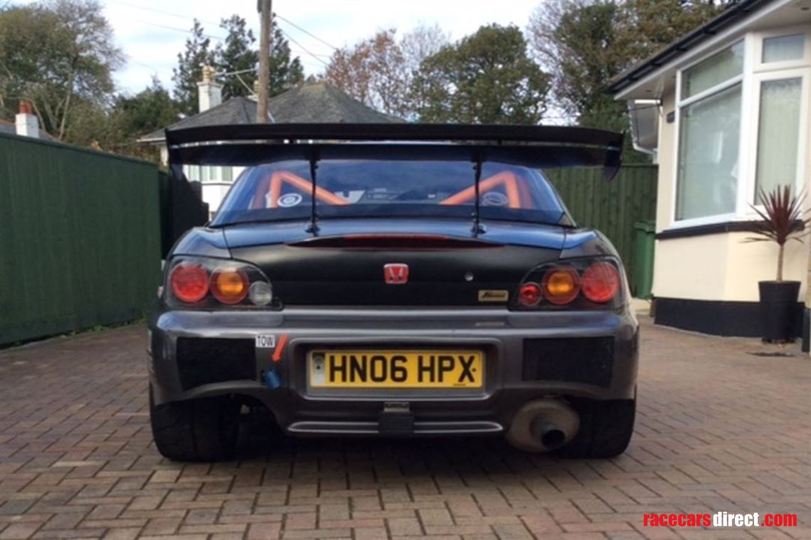 honda-s-2000-race-track-car