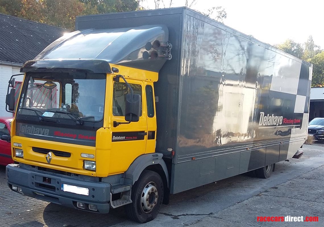 renault-trailer-with-awning