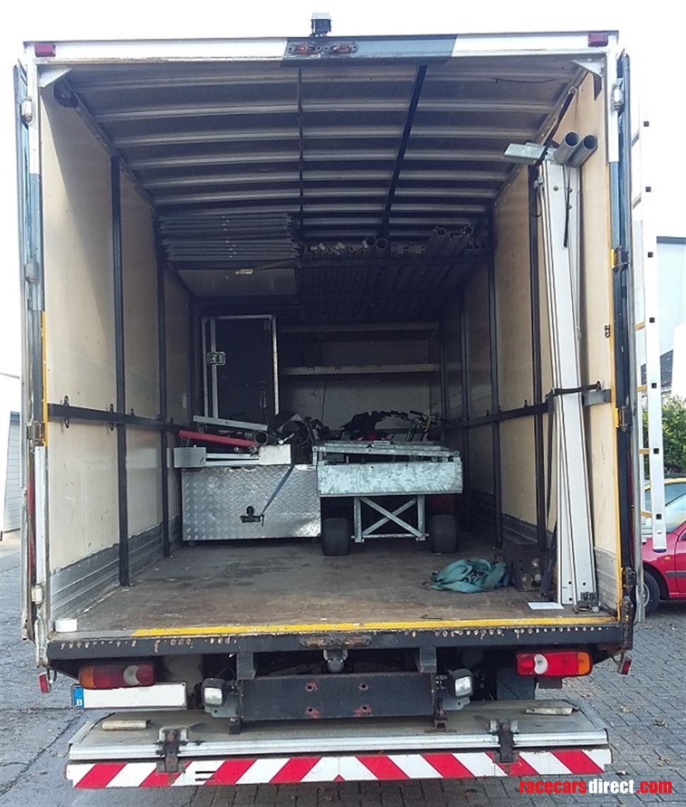 renault-trailer-with-awning