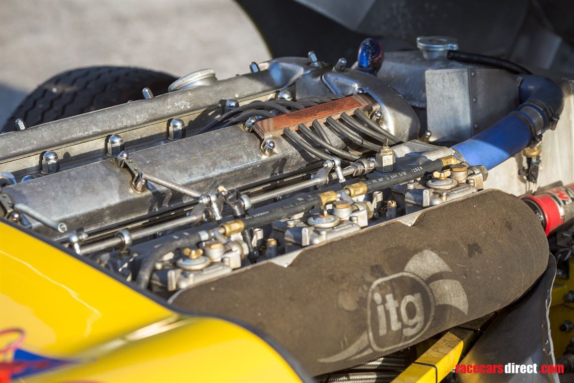 jaguar-e-type-38-fhc-coupe-fia