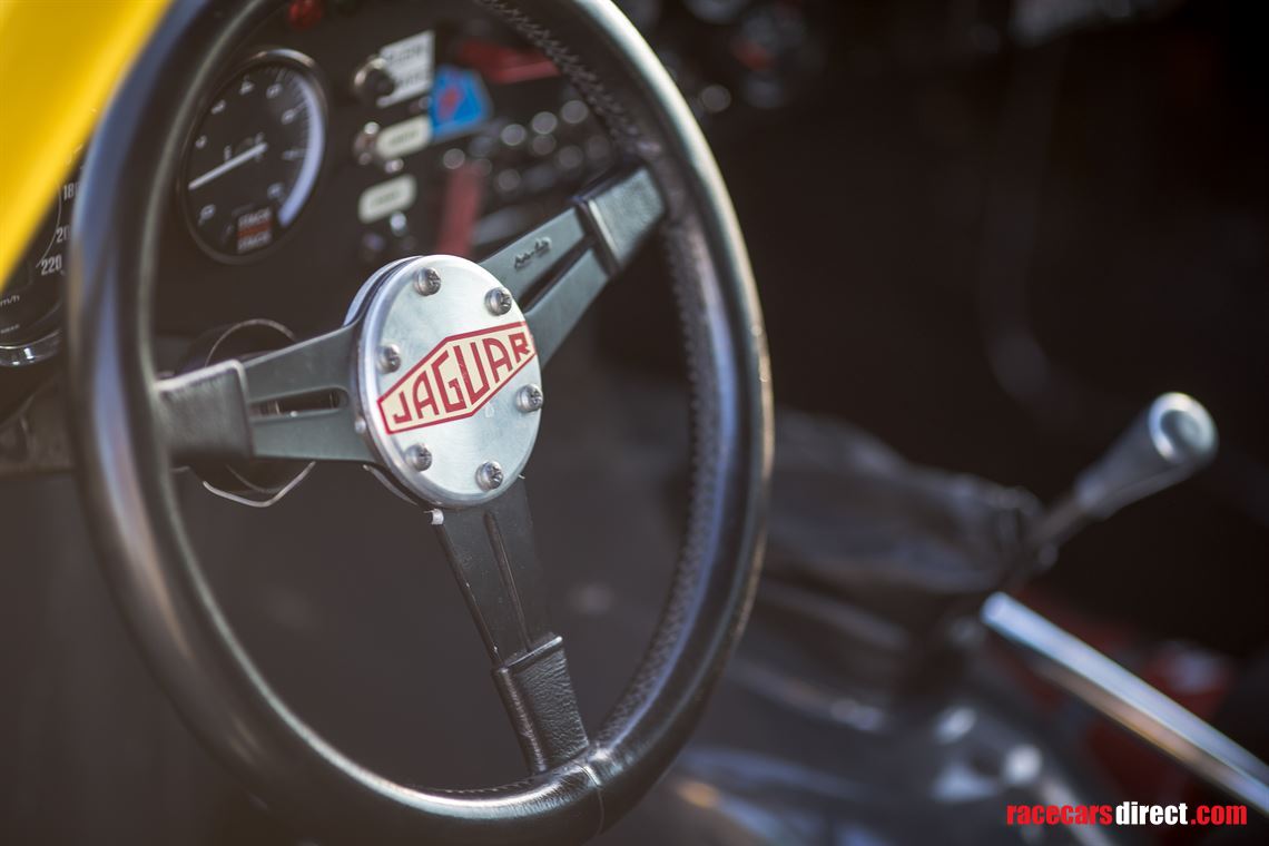 jaguar-e-type-38-fhc-coupe-fia