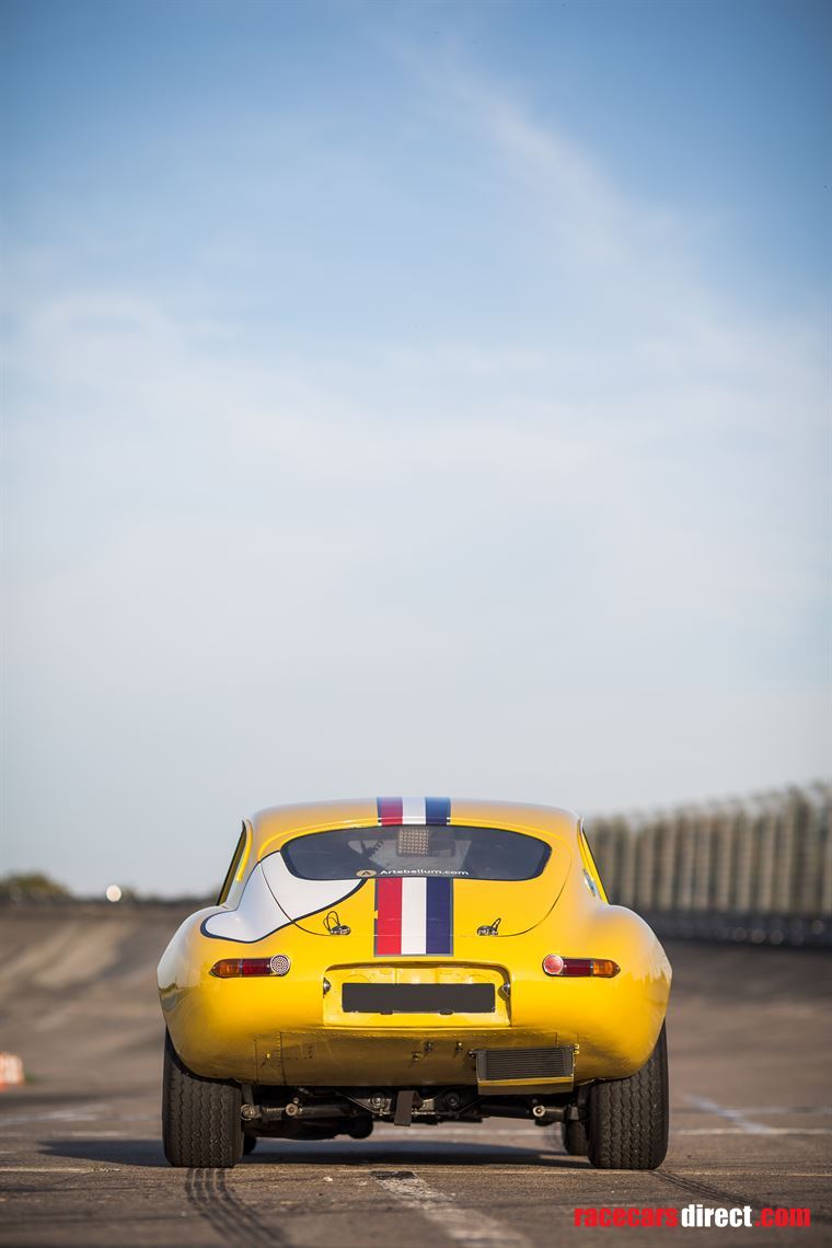 jaguar-e-type-38-fhc-coupe-fia