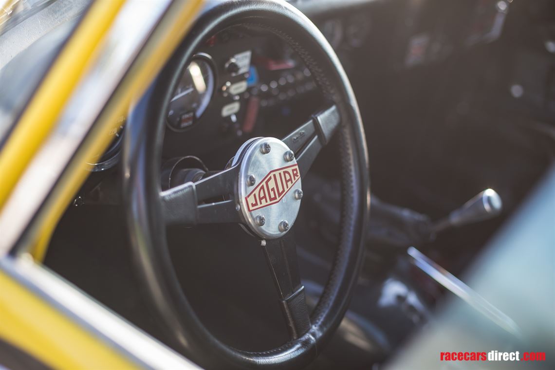 jaguar-e-type-38-fhc-coupe-fia