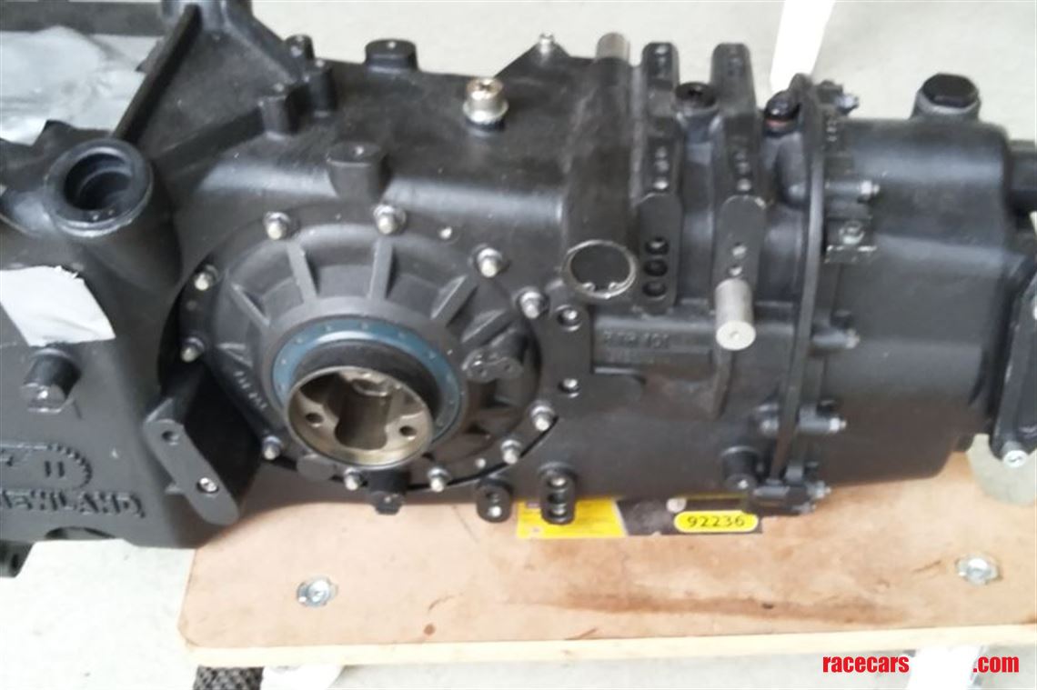 hewland-gearbox---brand-new