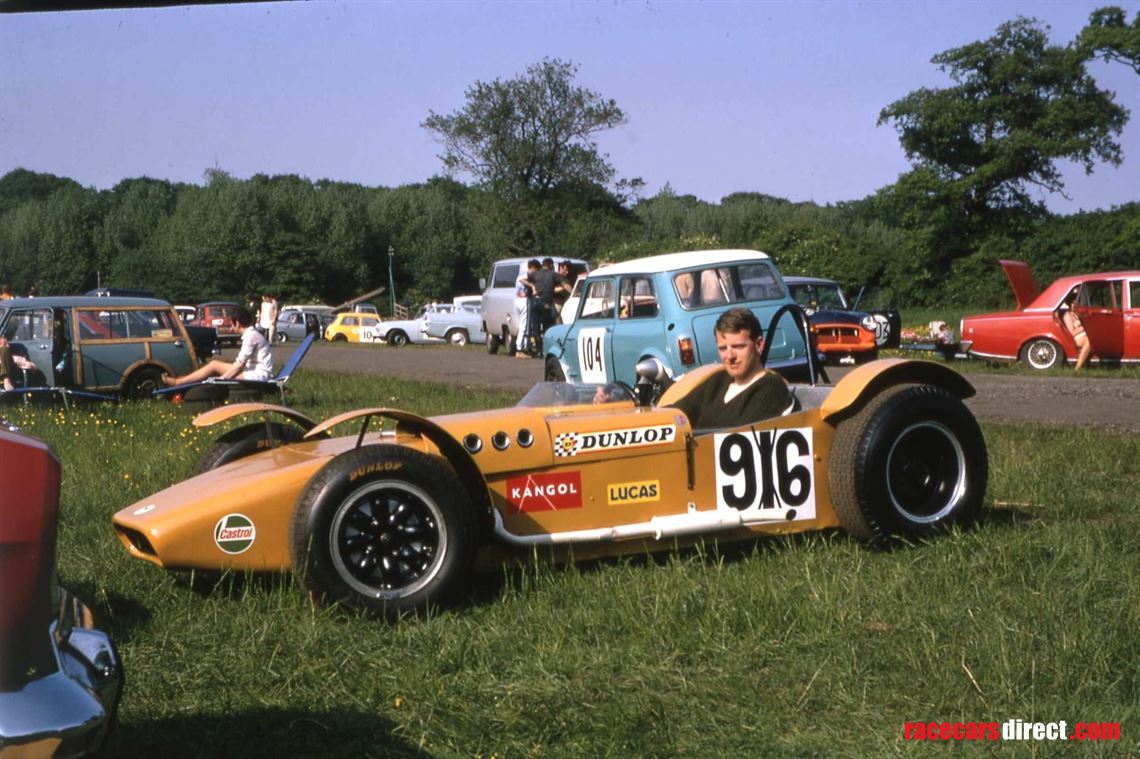 1960s-mallock-u2-mk-2