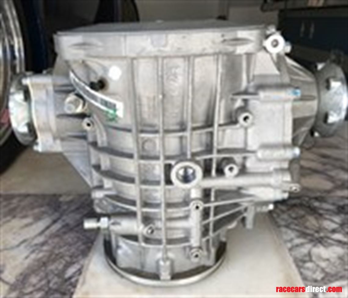 db9-rear-diffauto-with-limited-slip-different