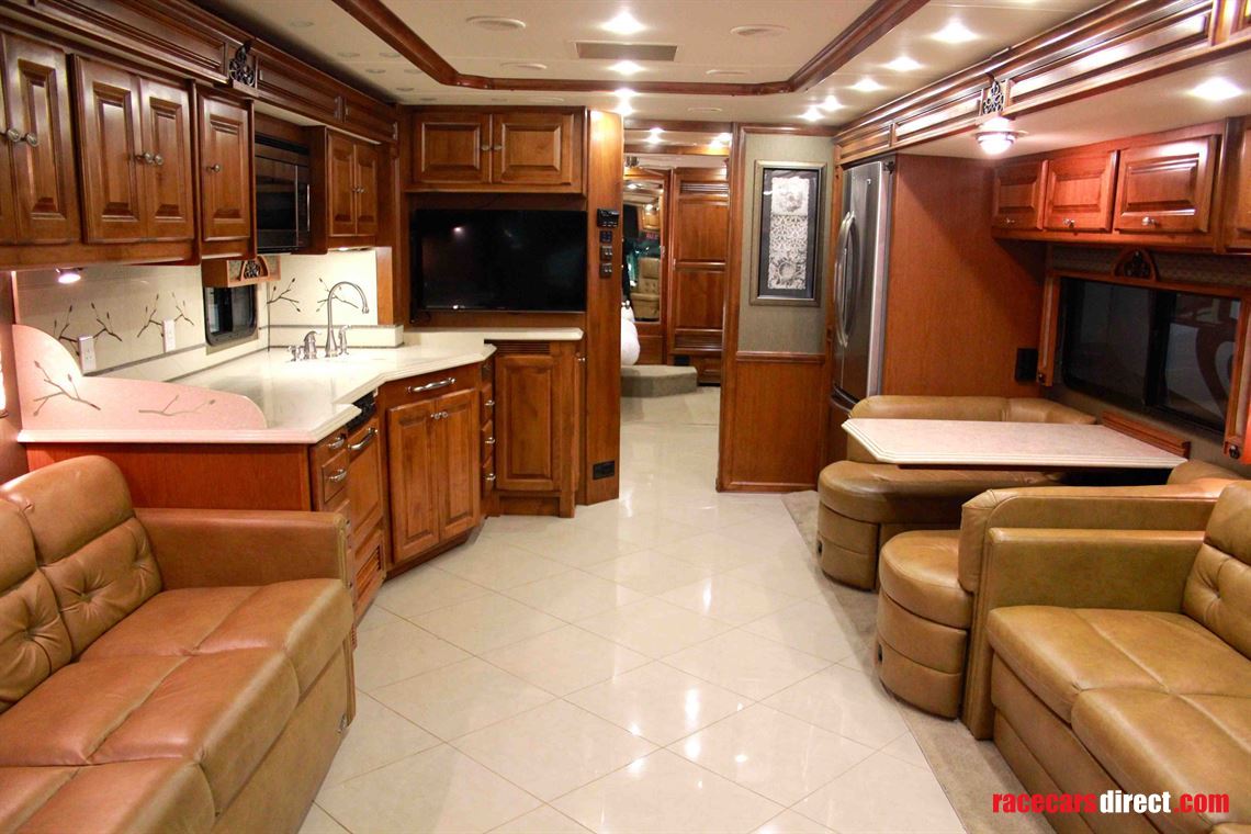 tiffin-phaeton-40qkh