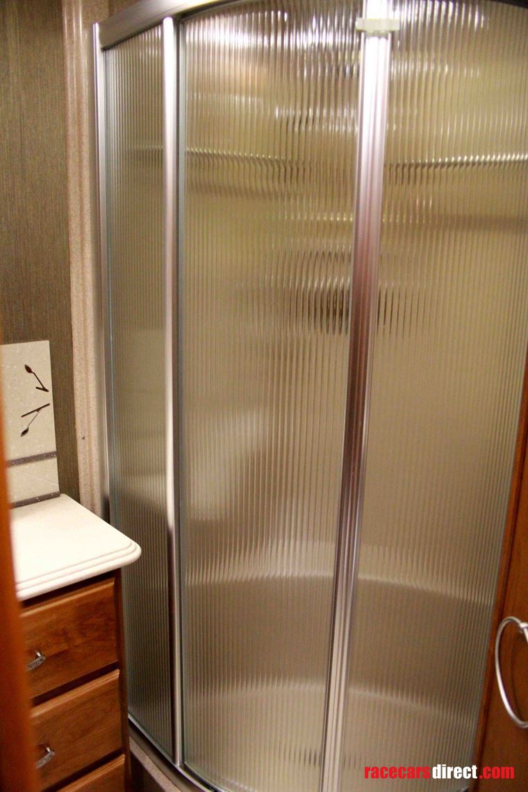 tiffin-phaeton-40qkh