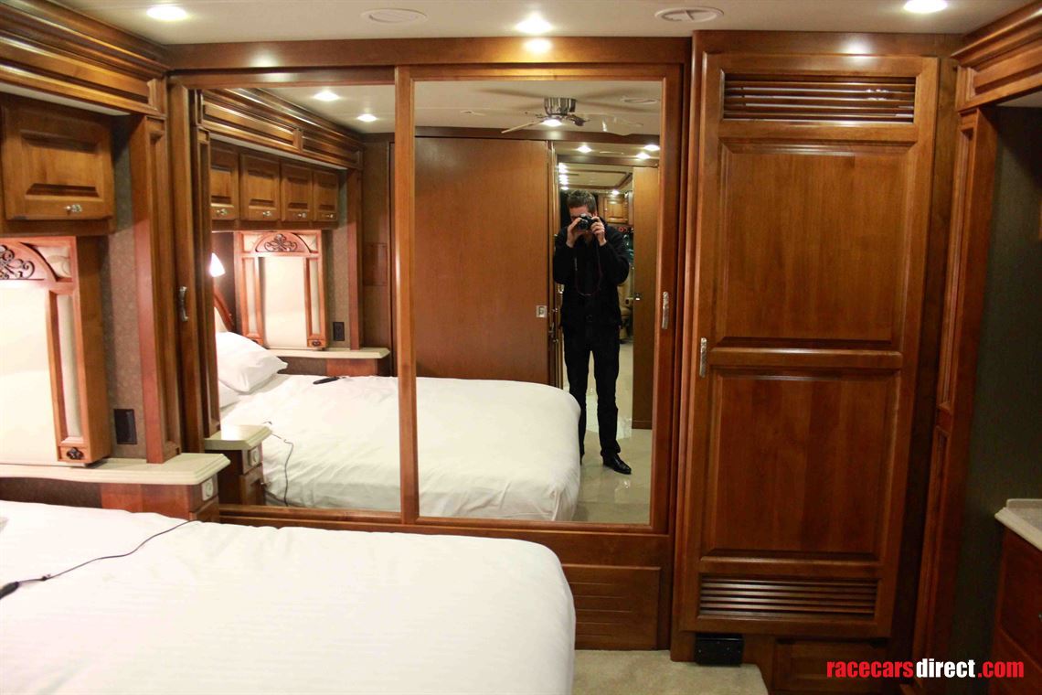 tiffin-phaeton-40qkh