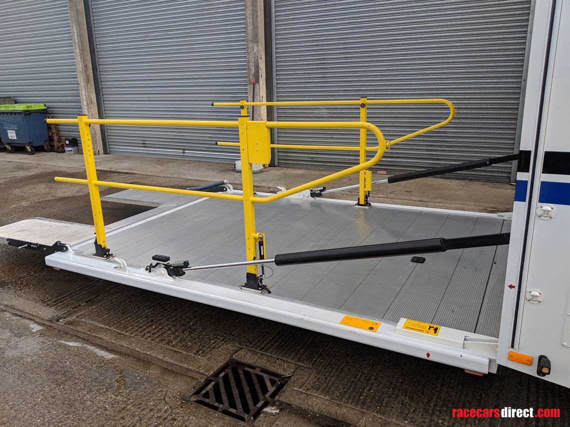 4-car-race-trailer-with-luxury-office-awning