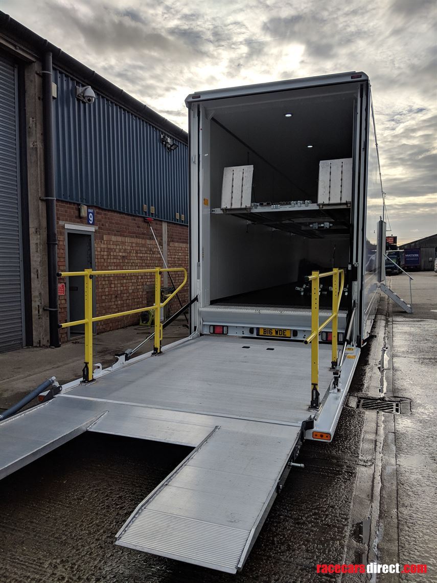 4-car-race-trailer-with-luxury-office-awning