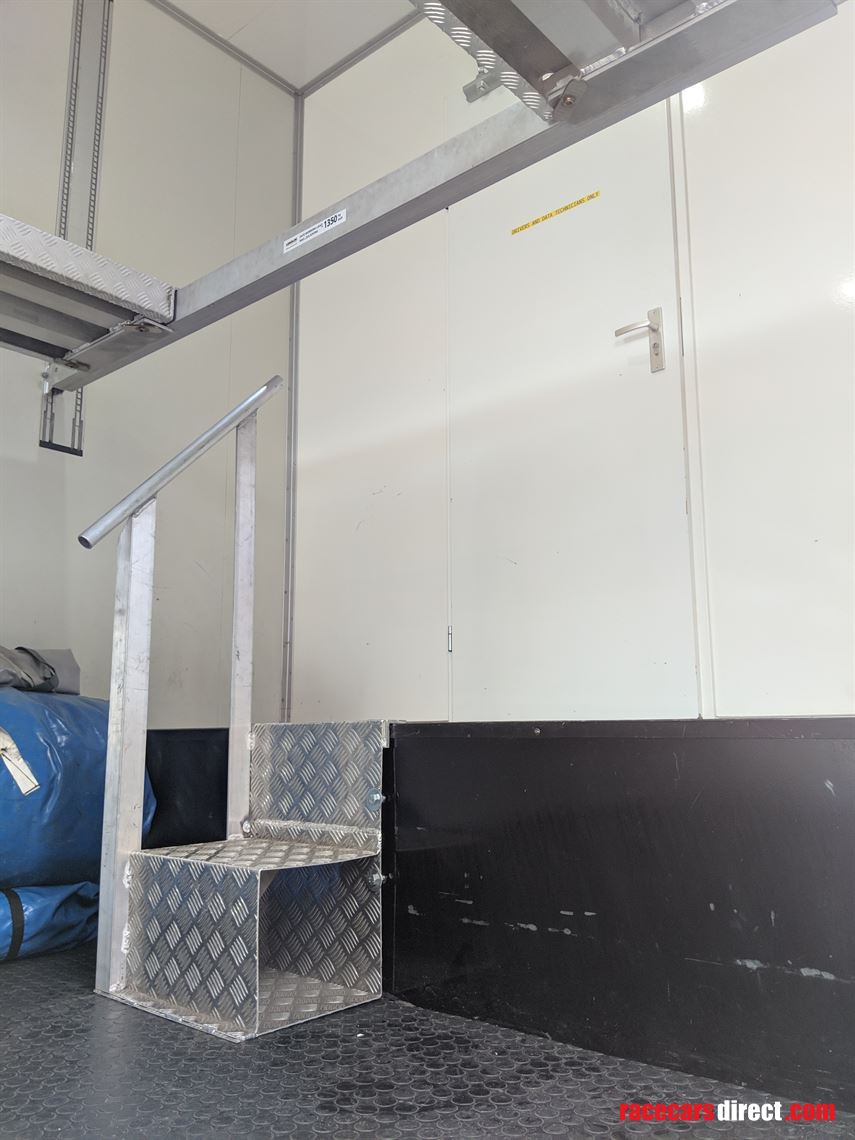 4-car-race-trailer-with-luxury-office-awning