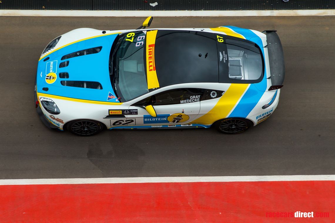 aston-martin-vantage-gt4