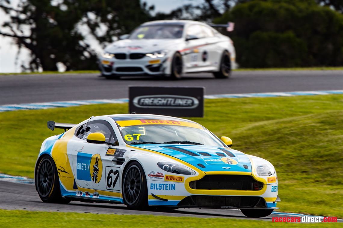 aston-martin-vantage-gt4