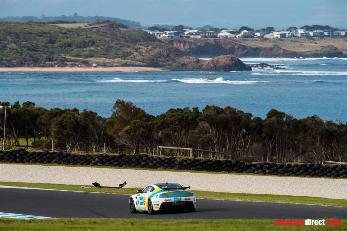 aston-martin-vantage-gt4