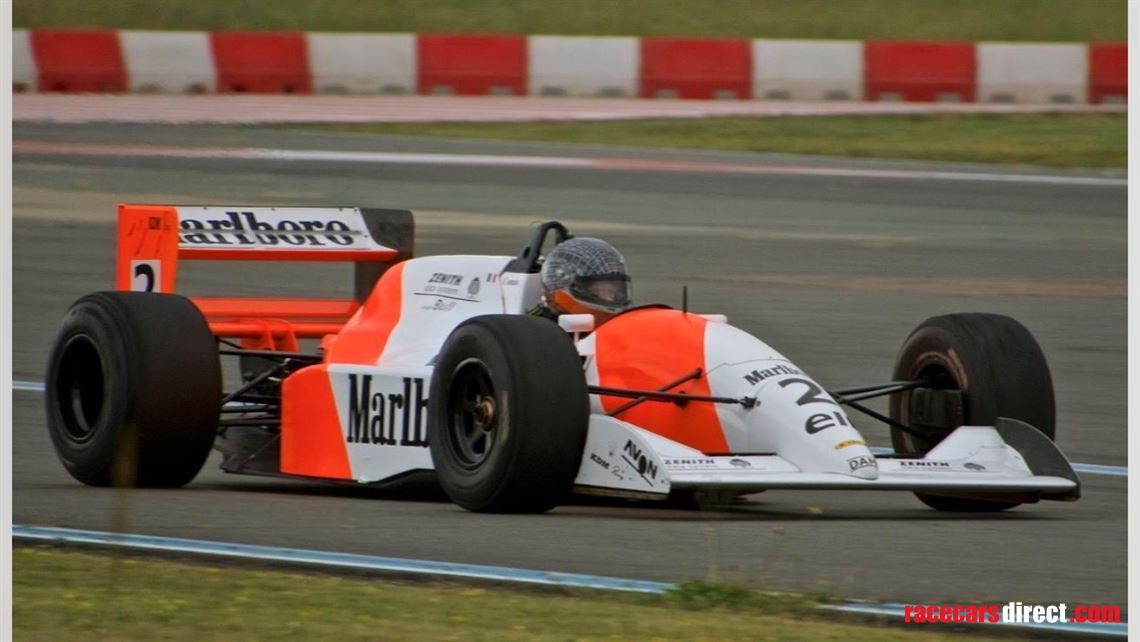 F3000