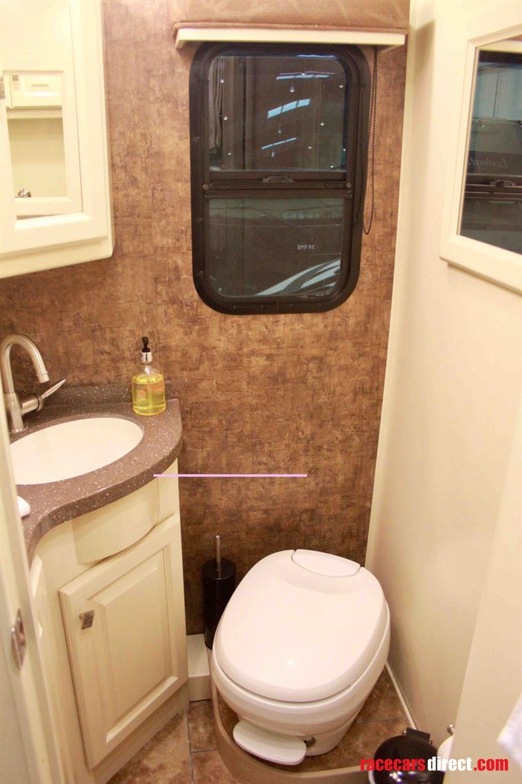 tiffin-allegro-breeze-32br