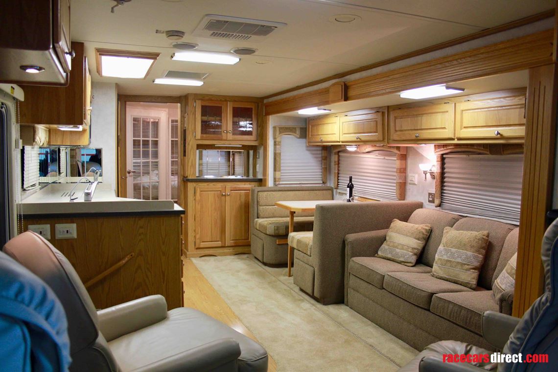 holiday-rambler-vacationer