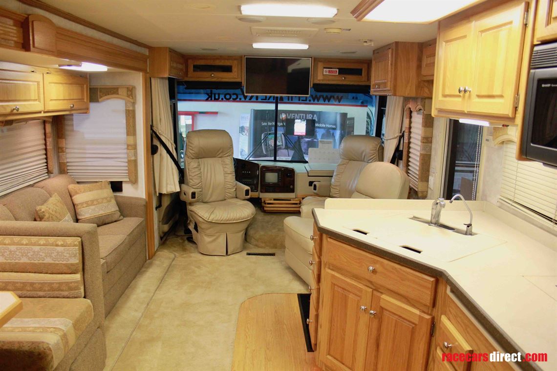 holiday-rambler-vacationer