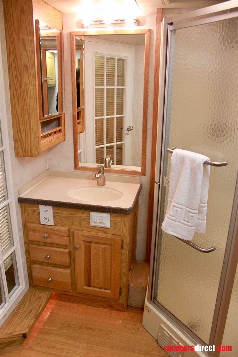 holiday-rambler-vacationer