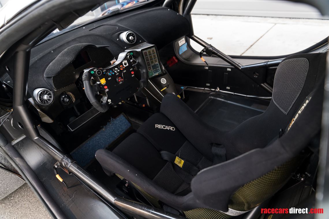 2012-mclaren-mp4-12c-gt3