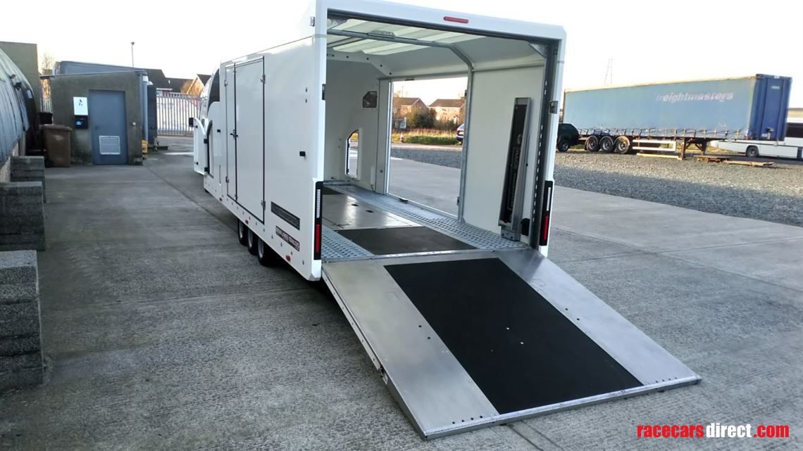brian-james-race-transporter-6