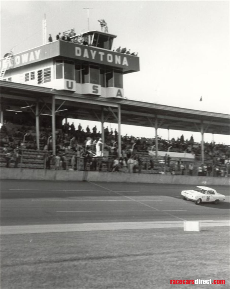 holman-moody-ford-fairlane-427