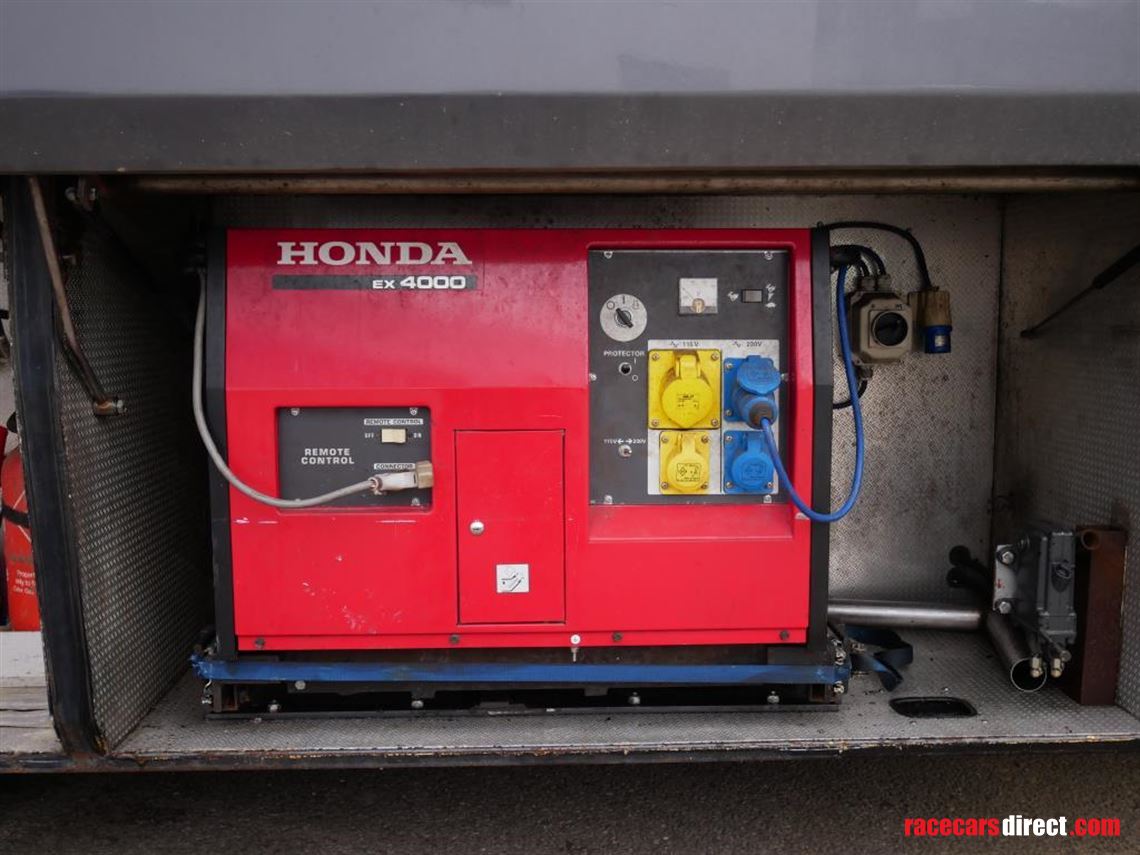 ex-mclaren-rigid-transporter