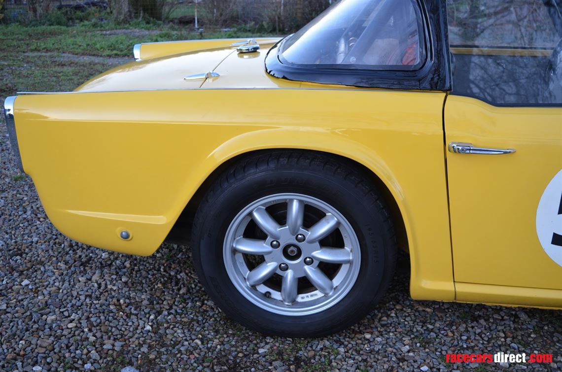 triumph-tr4a-fia-hairy-canary