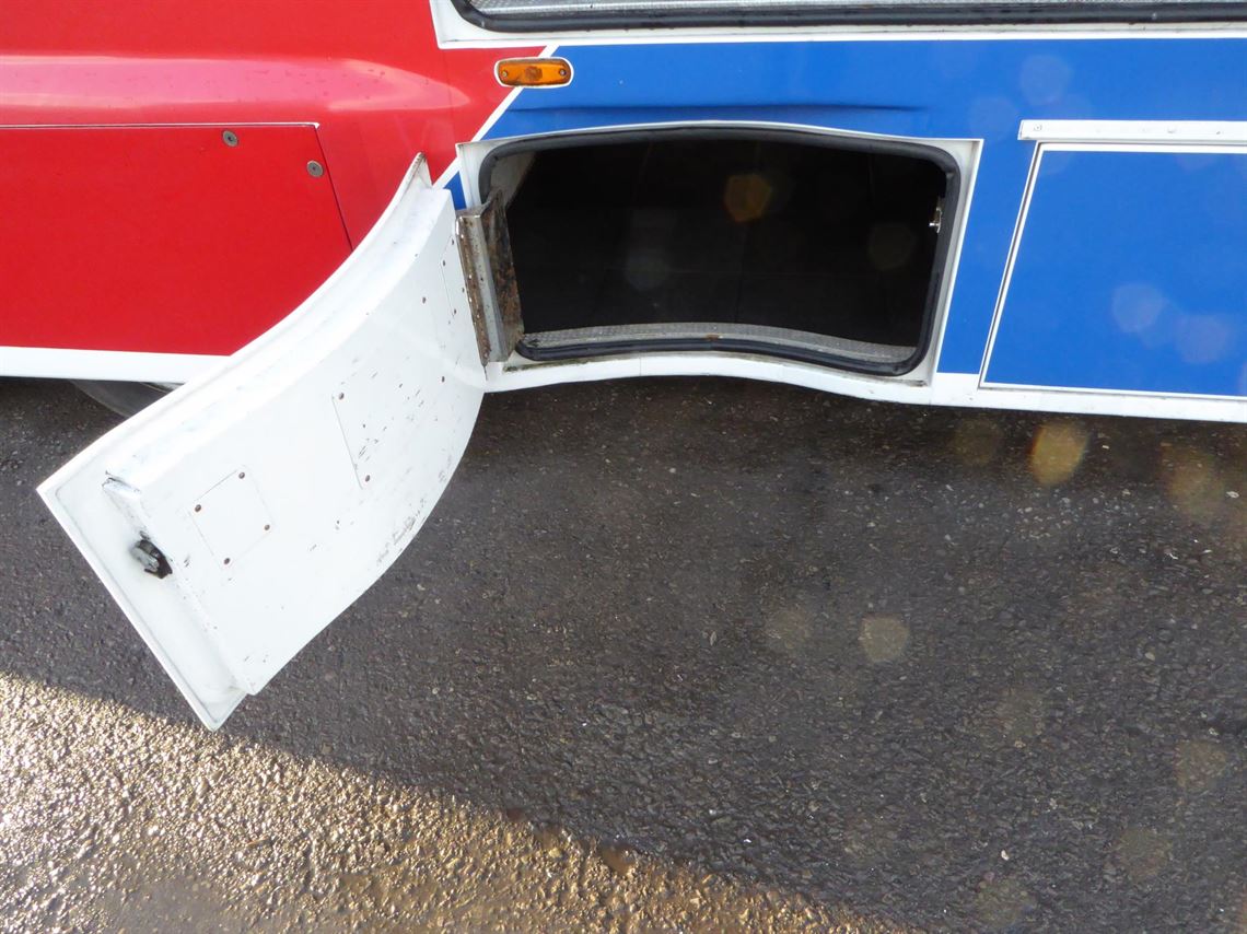 ex-comtec-race-transporter