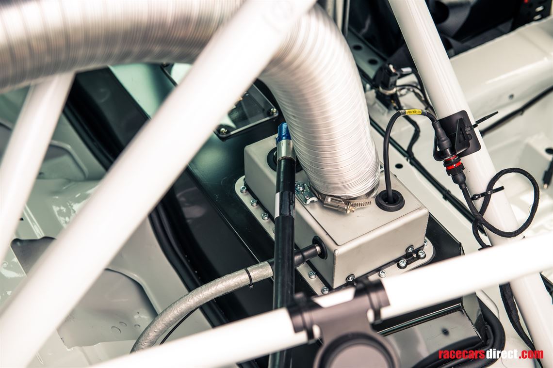 vw-golf-tcr-2018-endurance-spec-fully-refresh