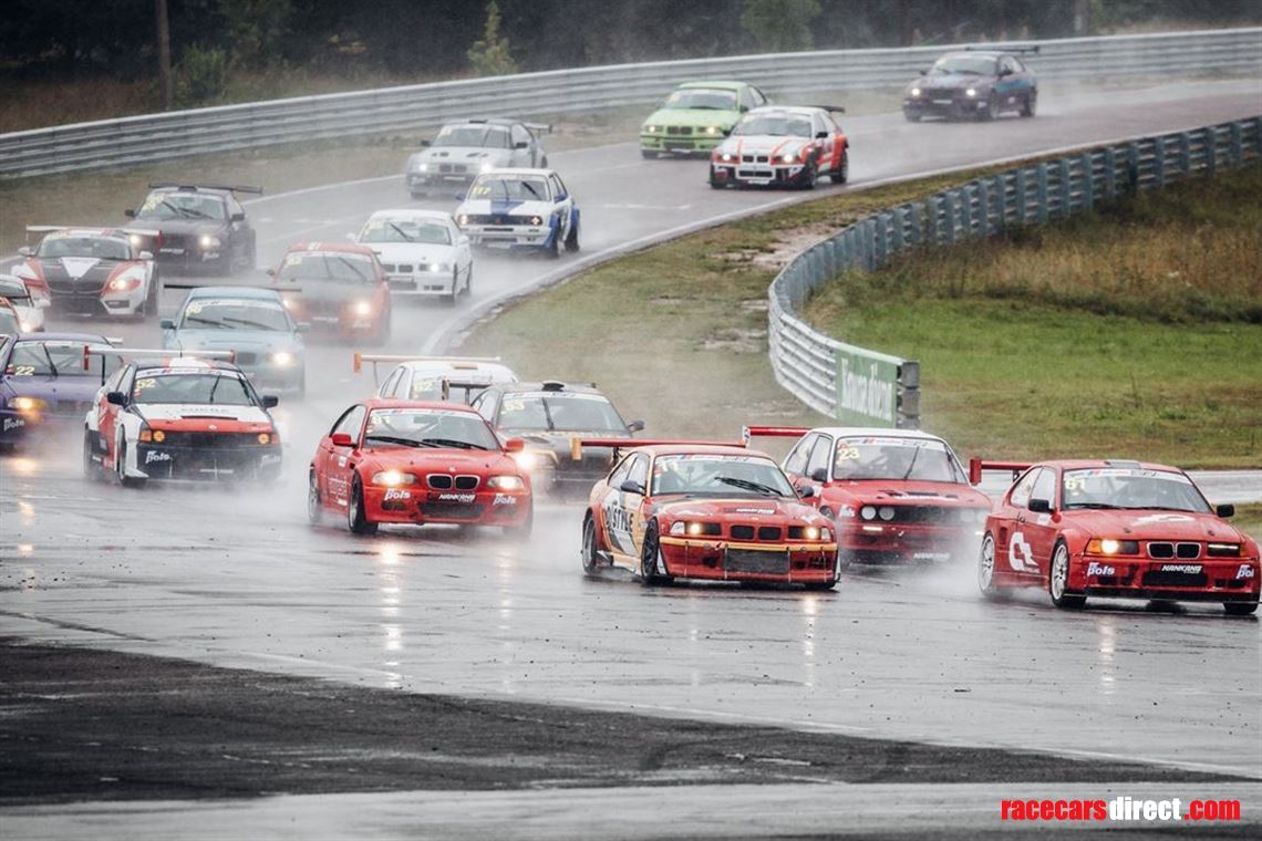 bmw-e30-racetime-attack-car